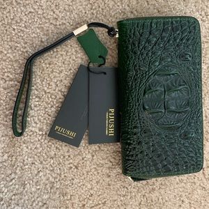 Pijushi wallet